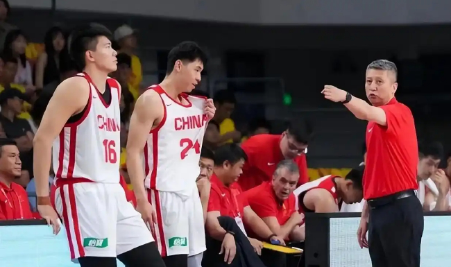 杨毅曝料：李梦骂宫鲁鸣事件背后真相，世界杯梦碎解析